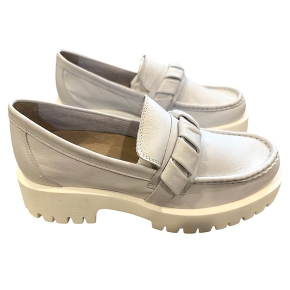 Miz Mooz 100% leather white loafer shoes size 8 New in box - Picture 1 of 9